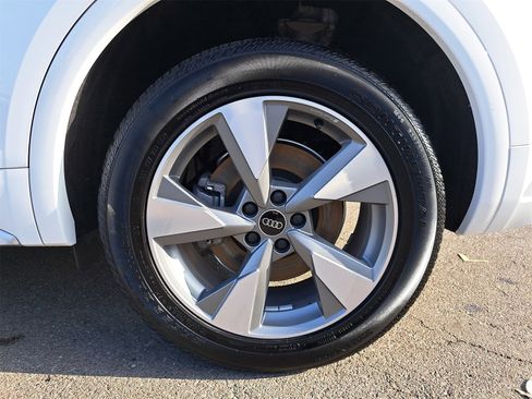 Used 2023 Audi Q5 2.0T Premium Plus w/ Premium Plus Package image 37
