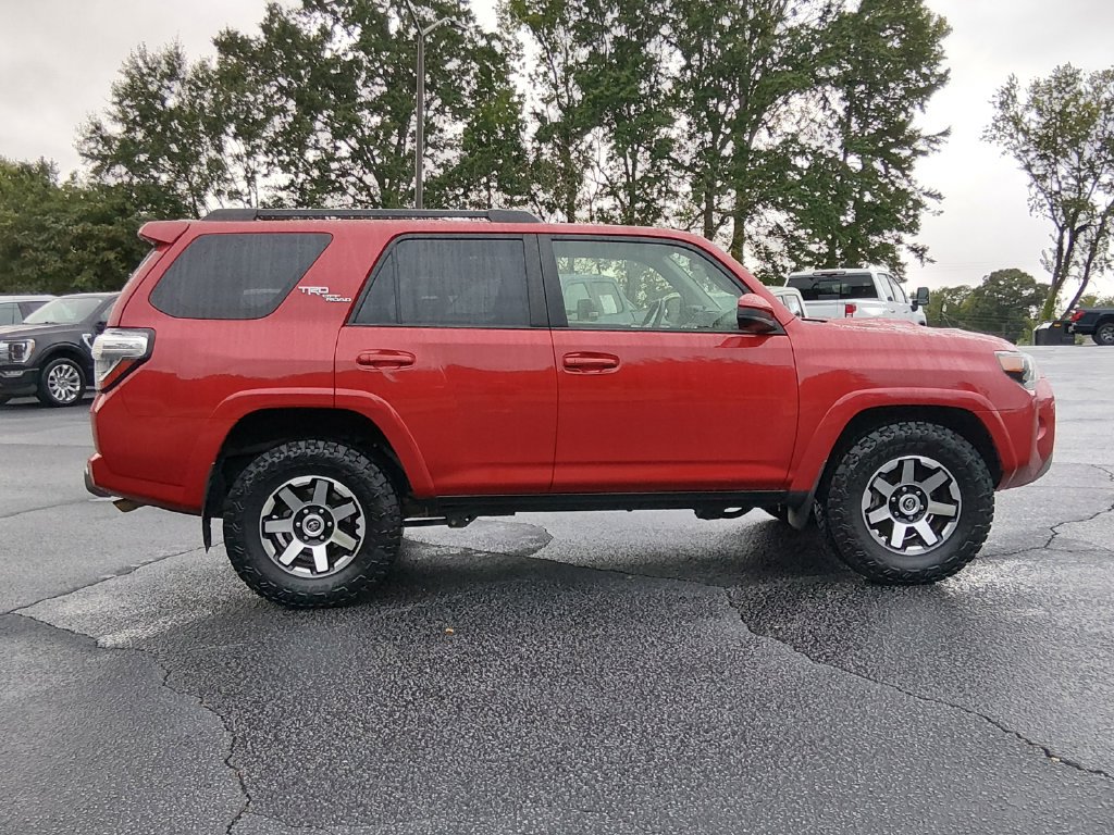 Used 2019 Toyota 4Runner TRD Off-Road AWD/4WD image 3