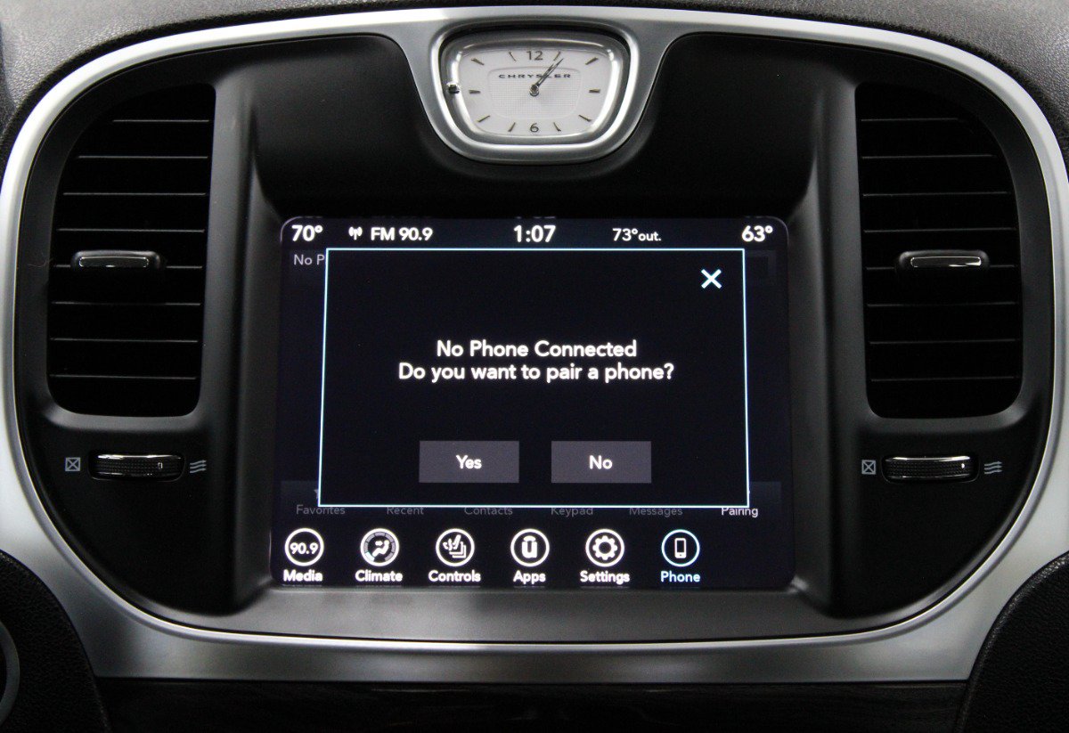 Used 2021 Chrysler 300 Touring L RWD image 26
