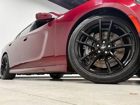 Used 2018 Dodge Charger R/T image 3