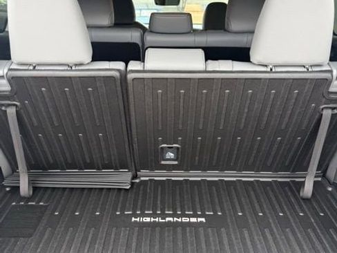 New 2026 Toyota Highlander XLE AWD/4WD image 11