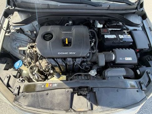 Used 2017 Hyundai Elantra SE w/ SE A/T Tech Package 03 FWD image 11