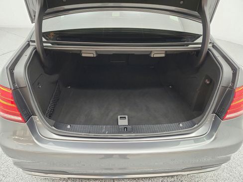 Used 2016 Mercedes-Benz E 350 Sedan image 28