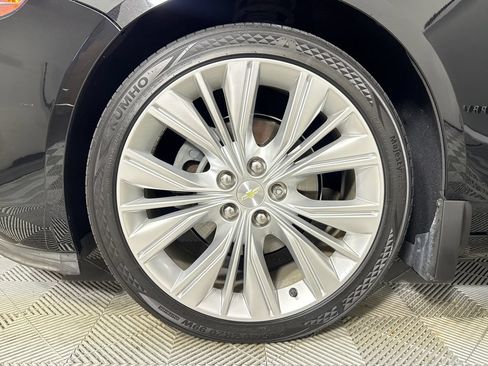 Used 2017 Chevrolet Impala Premier w/ Enhanced Convenience Package FWD image 23