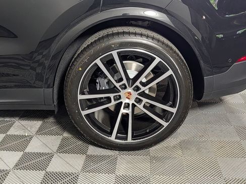 New 2026 Porsche Cayenne AWD/4WD image 12