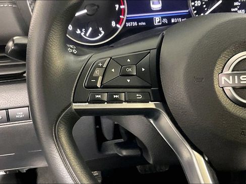 Used 2025 Nissan Sentra SV FWD image 23