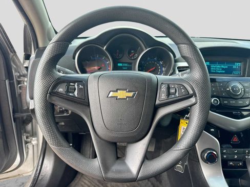 Used 2016 Chevrolet Cruze LT FWD image 21
