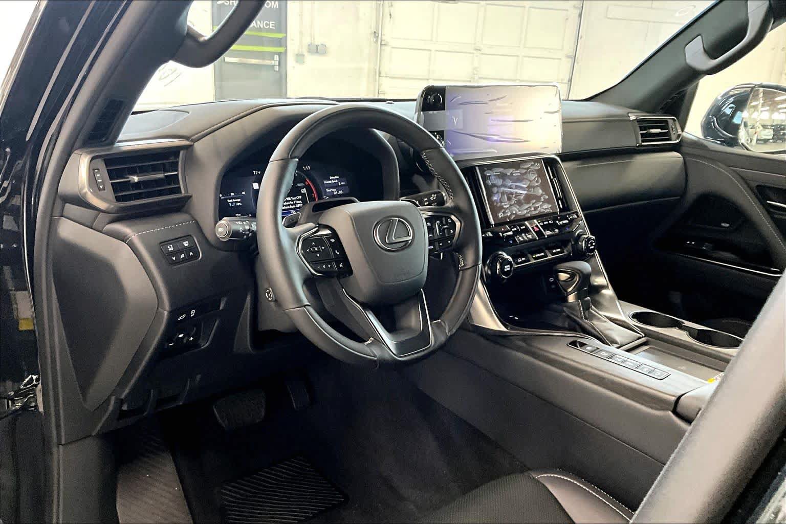 New 2026 Lexus LX 600 4WD w/ Luxury Package image 6