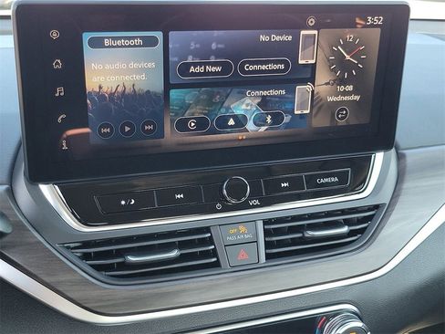 New 2025 Nissan Altima 2.5 SV image 9