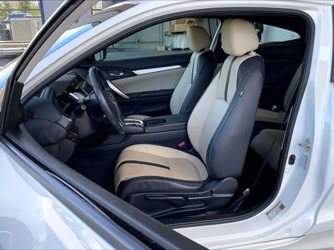 Used 2016 Honda Civic Touring image 8