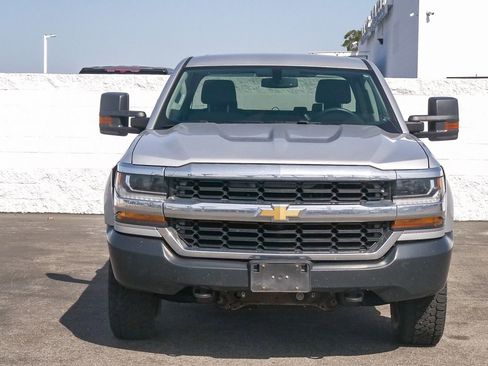 Used 2017 Chevrolet Silverado 1500 W/T w/ Trailering Package AWD/4WD image 2