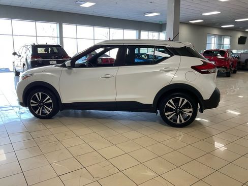 Used 2020 Nissan Kicks SV image 5