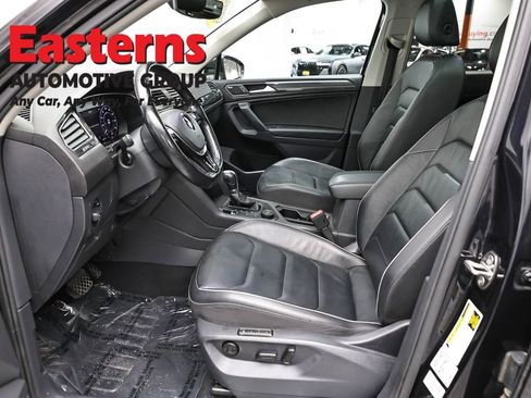 Used 2019 Volkswagen Tiguan SEL Premium AWD/4WD image 14