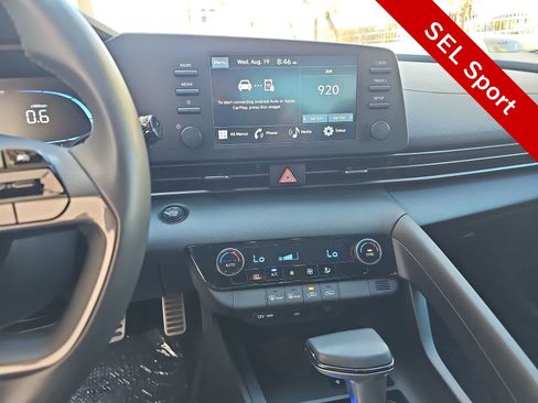 Used 2025 Hyundai Elantra Sport FWD image 20