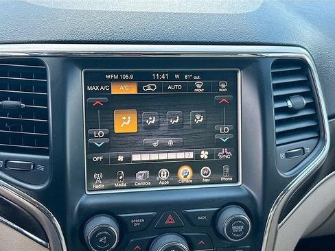 Used 2014 Jeep Grand Cherokee Limited AWD/4WD image 15