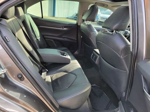 Used 2019 Toyota Camry XSE FWD image 24