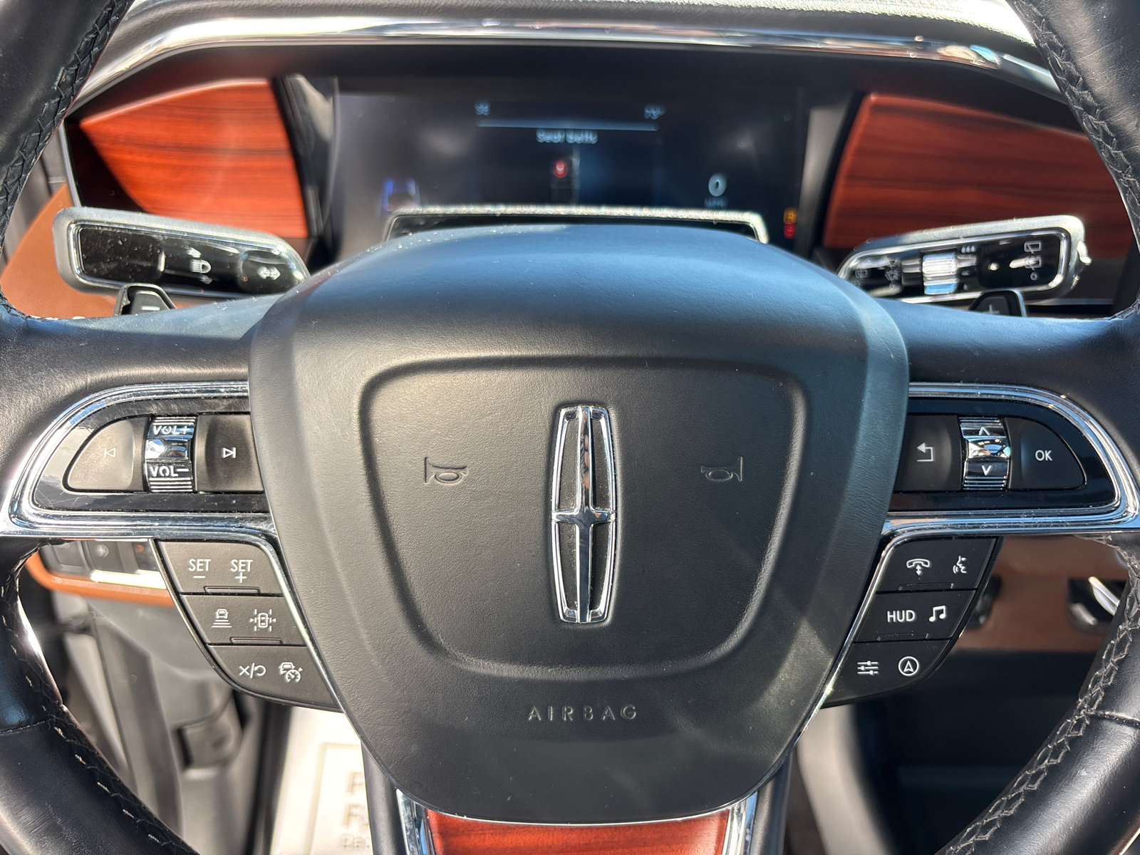 Certified 2022 Lincoln Navigator Reserve AWD/4WD image 15