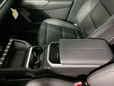Used 2026 GMC Terrain Elevation w/ Elevation Premium Package FWD image 20
