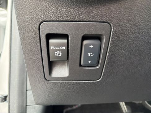 Used 2018 Ford F150 Platinum w/ Equipment Group 701A Luxury image 56