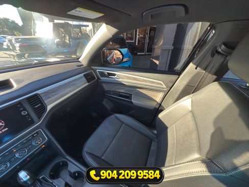 Used 2021 Volkswagen Atlas Cross Sport SE FWD image 26