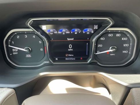 Certified 2021 GMC Yukon Denali w/ Denali Premium Package AWD/4WD image 25