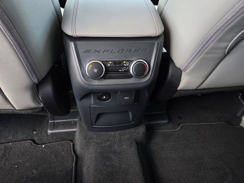 New 2026 Ford Explorer Active RWD image 15