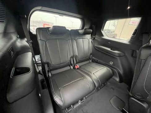 New 2025 Jeep Grand Cherokee L Limited w/ Black Appearance Package image 28