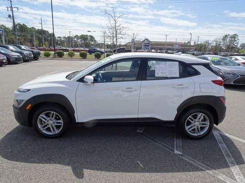 Used 2023 Hyundai Kona SE image 7