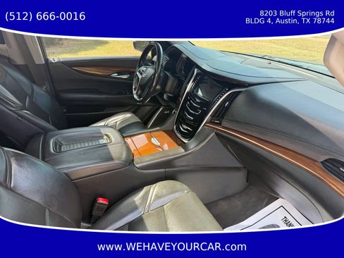 Used 2020 Cadillac Escalade ESV Luxury AWD/4WD image 13