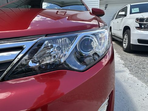 Used 2014 Toyota Camry SE FWD image 34