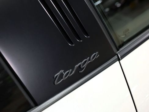 Used 2018 Porsche 911 Targa 4S AWD/4WD image 12