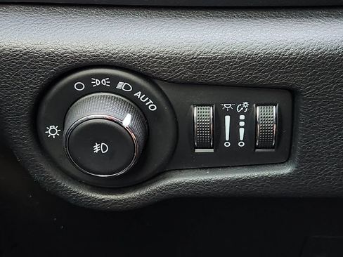 Used 2020 Chrysler Pacifica Touring w/ S Appearance Package FWD image 22