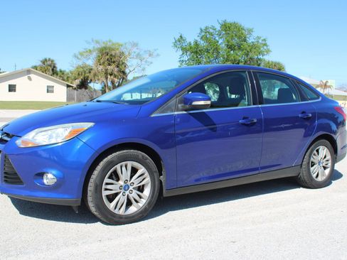 Used 2012 Ford Focus SEL image 4