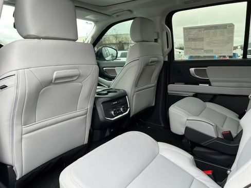 New 2025 Ford Expedition Platinum w/ Platinum Ultimate Package image 38