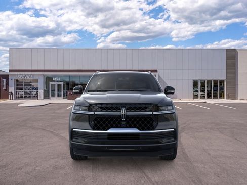 New 2026 Lincoln Navigator Reserve w/ Jet Appearance Package AWD/4WD image 6