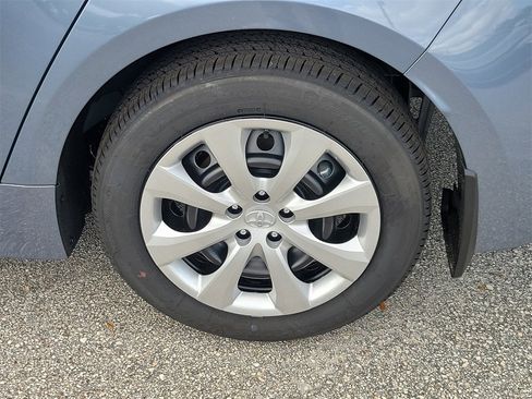 Used 2026 Toyota Corolla LE image 5