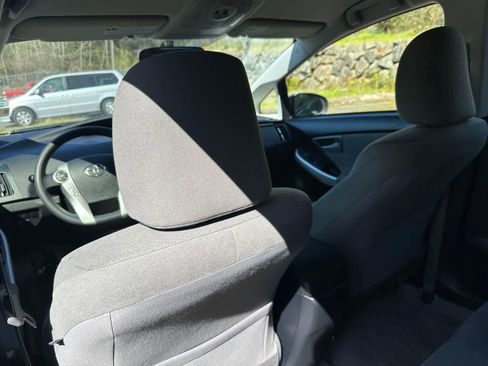 Used 2014 Toyota Prius Two FWD image 10