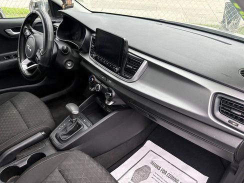 Used 2022 Kia Rio S FWD image 4