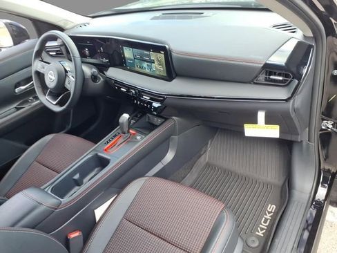 Certified 2025 Nissan Kicks SR FWD image 13