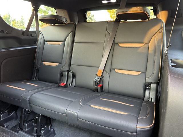 Used 2024 GMC Yukon XL AT4 AWD/4WD image 13