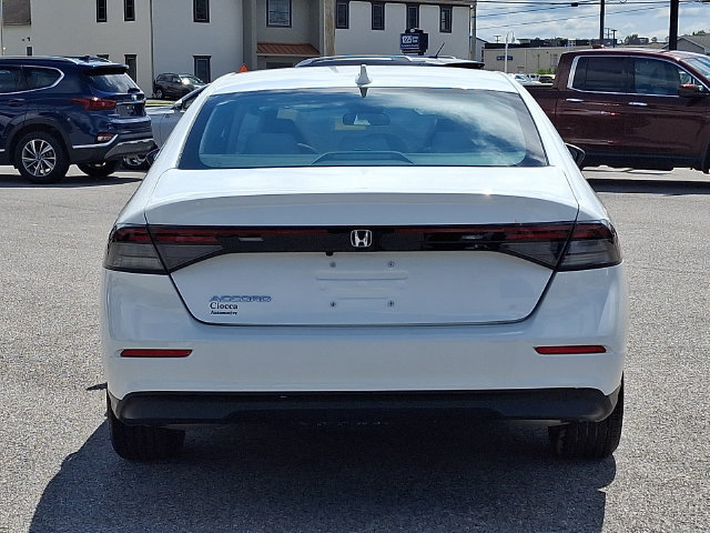 Used 2023 Honda Accord EX image 6