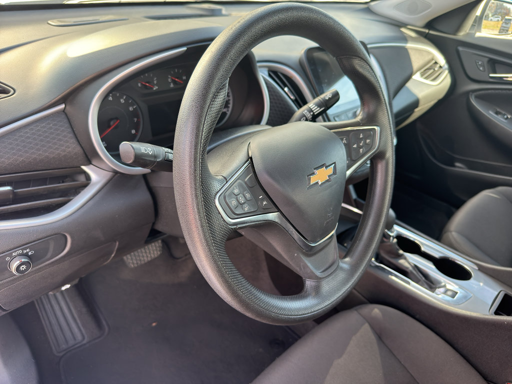 Used 2024 Chevrolet Malibu LT FWD image 10