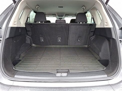 Used 2024 Nissan Rogue SV image 30