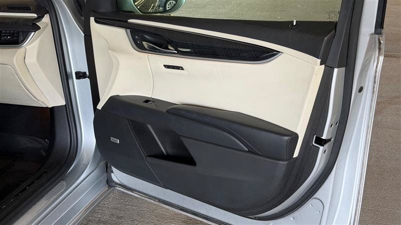 Used 2014 Cadillac XTS Platinum AWD/4WD image 34