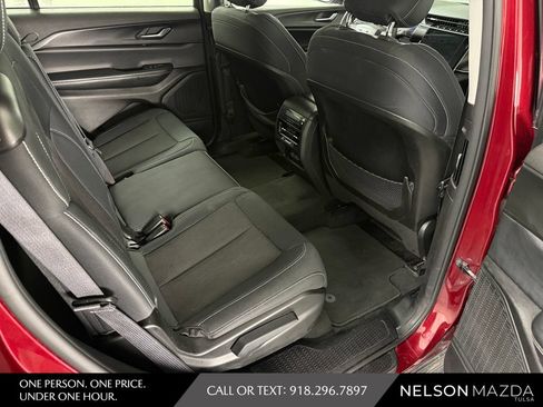 Used 2023 Jeep Grand Cherokee L Laredo AWD/4WD image 37