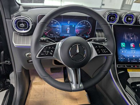 Certified 2025 Mercedes-Benz GLC 300 4MATIC image 31