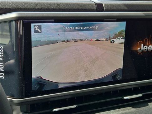 New 2026 Jeep Gladiator Willys AWD/4WD image 13