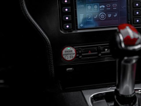Used 2015 Ford Mustang GT RWD image 21