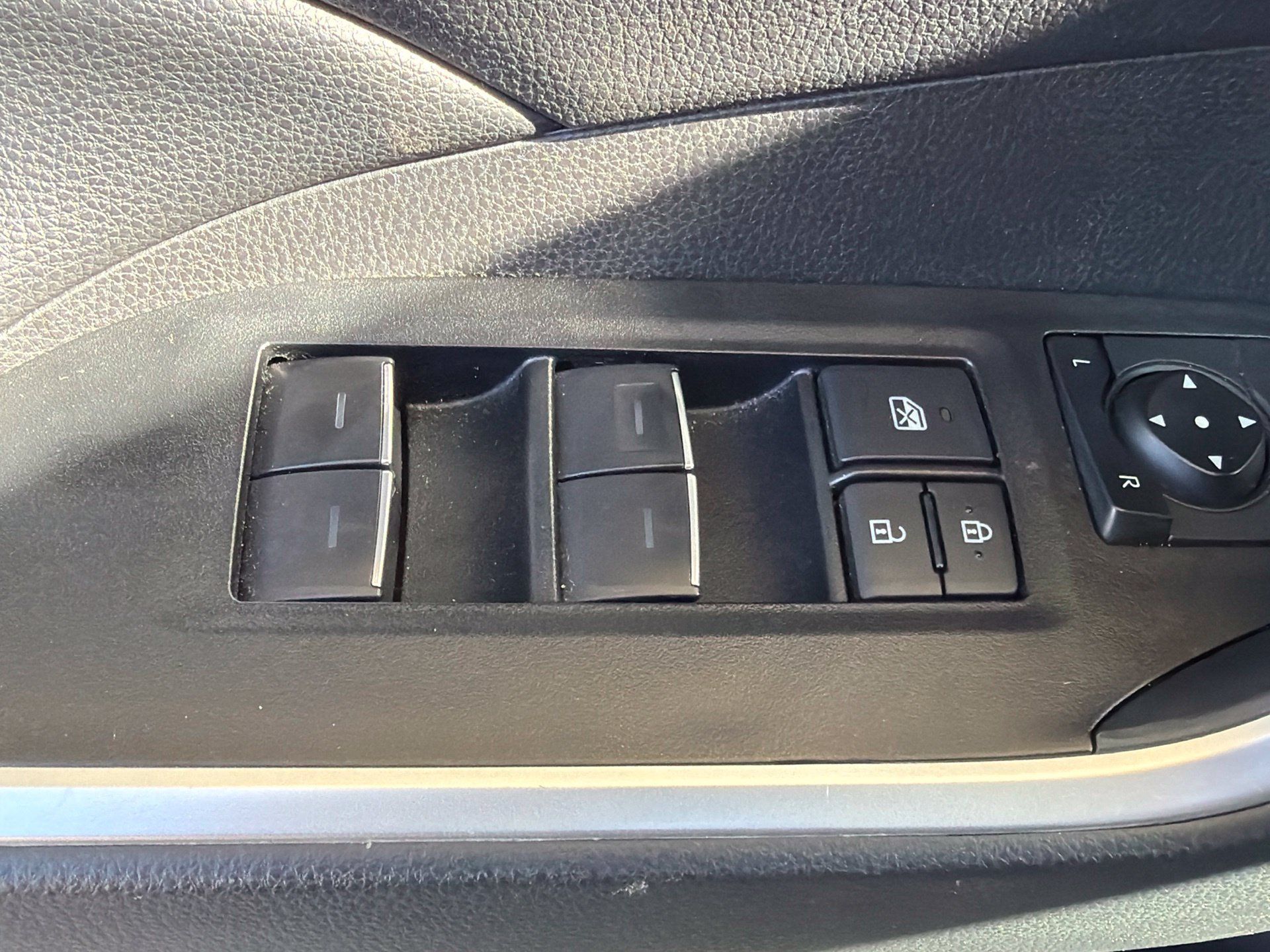 Certified 2025 Toyota RAV4 XLE FWD image 14
