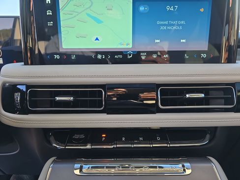 Certified 2025 Lincoln Aviator AWD w/ Equipment Group 101A image 20